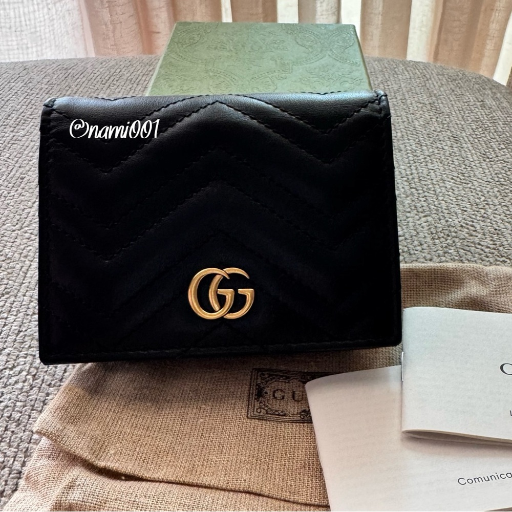 Gucci Black Compact Wallet with Gold GG Logo